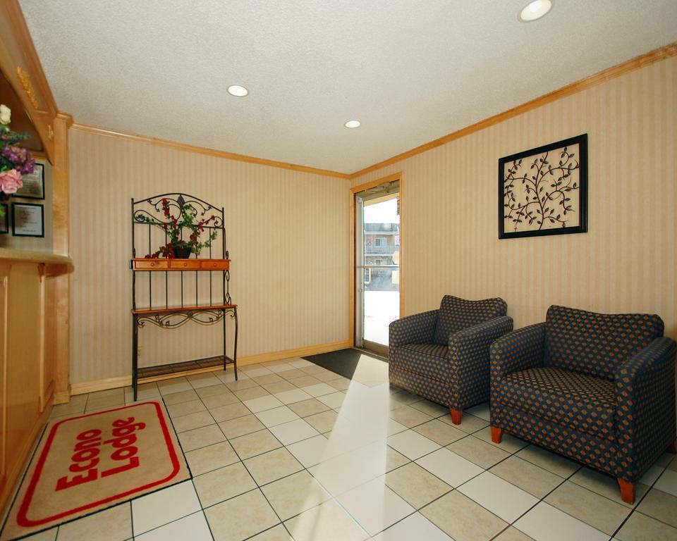 Rodeway Inn West Dodge Omaha İç mekan fotoğraf